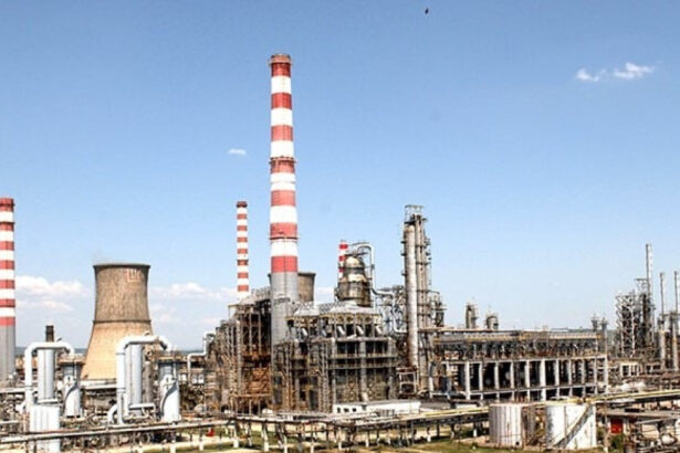 explozia de la rafinaria petrotel lukoil din ploiesti care este starea barbatului ranit si impactul incidentului asupra mediului 68f72f40f22a2