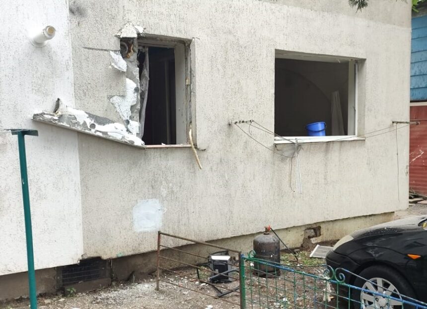explozie la un bloc din murfatlar un barbat a ajuns la spital 68e0d55d78160