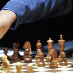 federatia internationala de sah il ancheteaza pe marele maestru rus vladimir kramnik care l a acuzat pe americanul naroditsky ca trisa 68fa06f105fd1