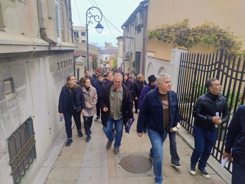 foto dr cristian cealera de la muzeul de istorie continua tururile ghidate prin constanta veche intamplari pitoresti din interbelic si povesti surprinzatoare din toamna anului 1925 readuse la via 6900958a98747