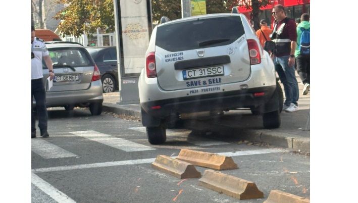 foto femeie lovita de masina unei firme de securitate pe trotuar in zona abator vezi ce s a intamplat 68fa04d76a038