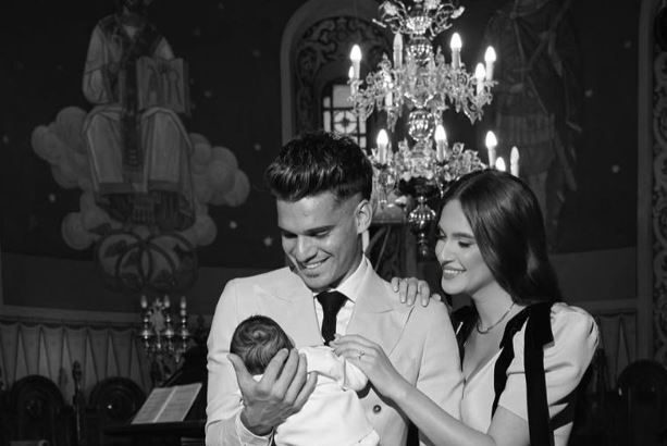 foto moment emotionant in familia hagi ianis si elena si au botezat fiul afla ce nume au ales 68dd7b8d1384c