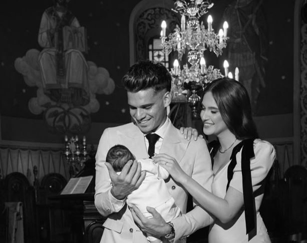 foto moment emotionant in familia hagi ianis si elena si au botezat fiul afla ce nume au ales 68dd7b8d1384c