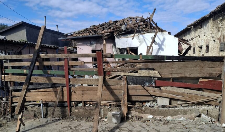 foto o familie din medgidia lasata fara casa in prag de iarna un incendiu devastator le a mistuit locuinta proprietarii au suferit arsuri orice ajutor conteaza 68ee39541f020