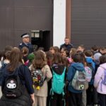 foto peste o suta de elevi din constanta au trait o zi de aventura si educatie la inspectoratul de jandarmi 68f8f65187072