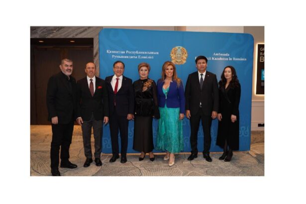 foto presedintele udttmr gelil eserghep prezent la receptia dedicata zilei nationale a kazahstanului 6903b388cfd75