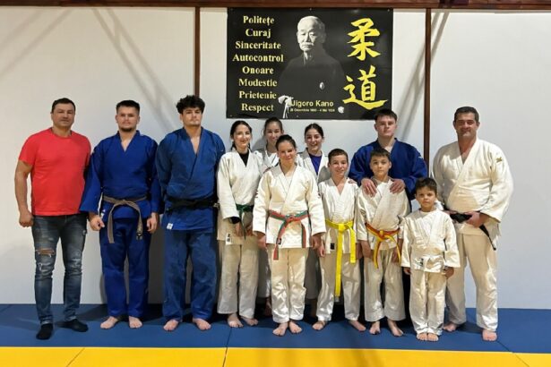 foto primaria cumpana investeste in sportul de performanta a fost inaugurata noua sala de judo 68efbf555abbc