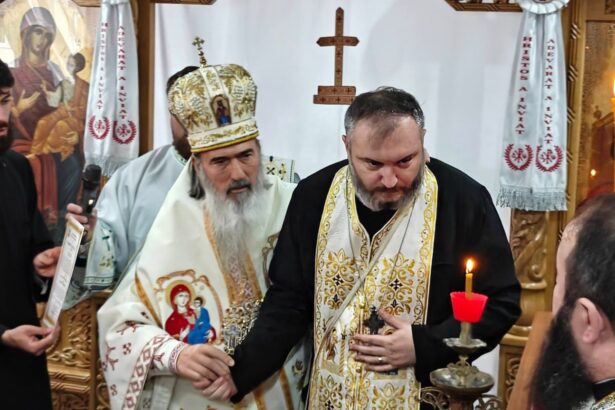 foto profesorul marian bostan de la seminarul teologic sfantul cuvios dionisie exiguul din constanta hirotesit iconom stavrofor 68f110e356023