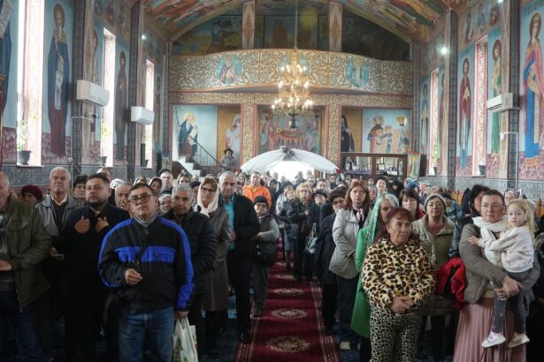 foto sarbatoare duhovniceasca cumpana sarbatoreste hramul bisericii sfanta cuvioasa parascheva 68ee4728c86bb