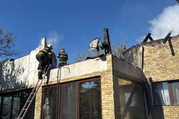 foto tragedie la murighiol in prag de iarna un incendiu a mistuit locuinta din incinta pensiunii cristian proprietarii cer sprijin pentru reconstructie 68ff9f6572b5e