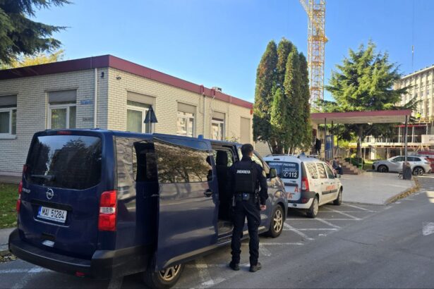 foto video jandarmii prezenti la clinica afideea din constanta consiliul judetean constanta incepe demersurile de expropriere 68f5f0e1d7649