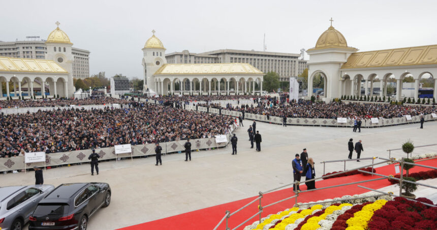 galerie foto cele mai impresionante momente de la inaugurarea catedralei nationale surprinse in imagini 68fe1b15d3b31