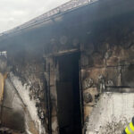 galerie foto incendiu la o magazie aflata langa un camin de batrani din cornetu pompierii au gasit o persoana moarta inauntru 68f3929e27c8e