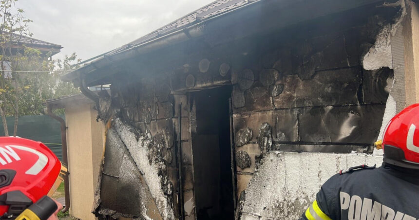 galerie foto incendiu la o magazie aflata langa un camin de batrani din cornetu pompierii au gasit o persoana moarta inauntru 68f3929e27c8e