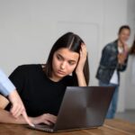 Hărțuirea la locul de muncă: obligațiile angajatorilor și măsurile pe care le pot lua angajații abuzați 5 hartuirea la locul de munca un fenomen tot mai des intalnit ce obligatii au angajatorii si ce pot face angajatii abuzati 690021374d8e0