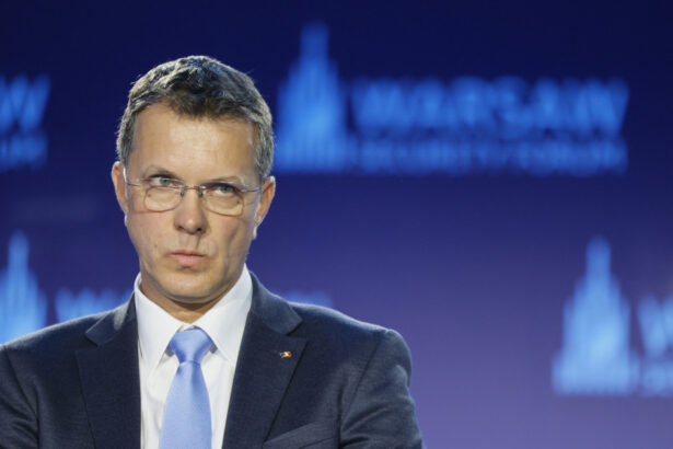 ionut mosteanu ministrul apararii despre ancheta dna de la spitalul militar erau suspiciuni de coruptie din iunie 68f108557a0c1