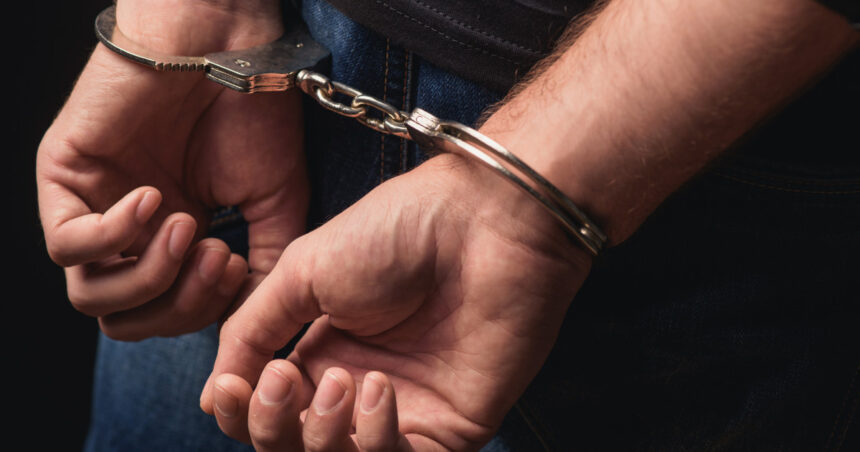 jaful de la oficiul postal nr 1 din timisoara unul dintre suspecti a fost prins in italia se ascundea intr un apartament din pavia 68ee5aa9b58e5