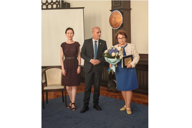 liceul teoretic ovidius din constanta premiat de ministerul educatiei pentru excelenta in educatie 68dfdf514e2fd