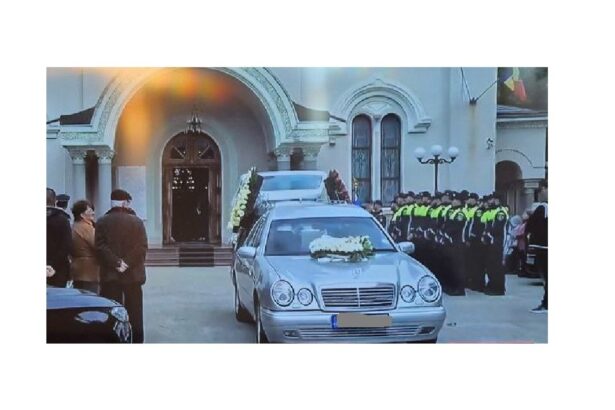 madalina mamica din giurgiu care a decedat dupa nastere la clinica privata armonia din constanta este inmormantata astazi cu onoruri militare 68eb92a03915e