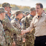 Ministrul Apărării, de ziua Armatei: Continuăm investițiile în echipamente de luptă, infrastructură și instruirea militarilor 5 ministrul apararii de ziua armatei continuam investitiile in tehnica de lupta infrastructura si instruire a militarilor 68fca9f51437b
