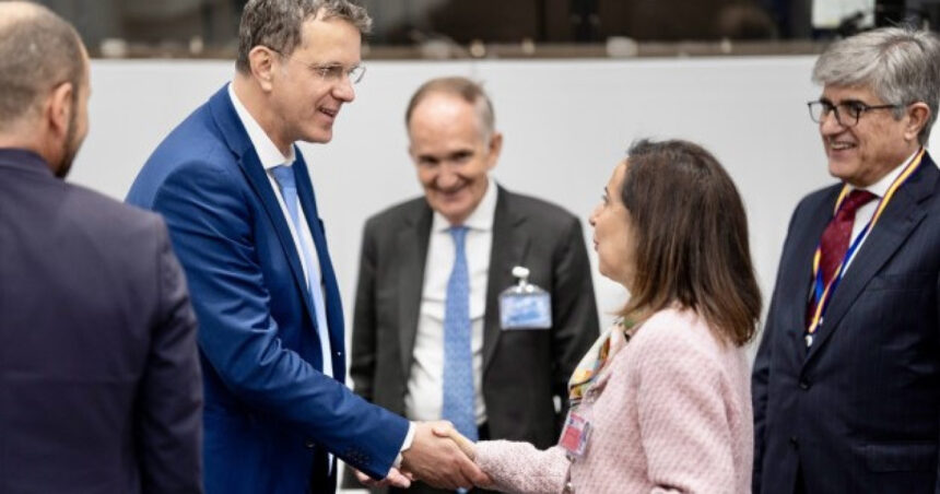 ministrul apararii discutii cu omologul spaniol mosteanu apreciaza participarea activa a spaniei la grupul de lupta nato in romania 68efc4c574cc7