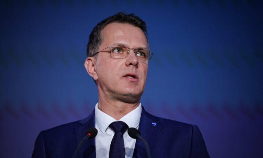 Ministrul Apărării Naționale, Ionuț Moșteanu: ”Vor rămâne aproximativ 1.000 de soldați americani în România” 1 ministrul apararii nationale ionut mosteanu vor ramane aproximativ 1 000 de soldati americani in romania 6901f54e8fbdb