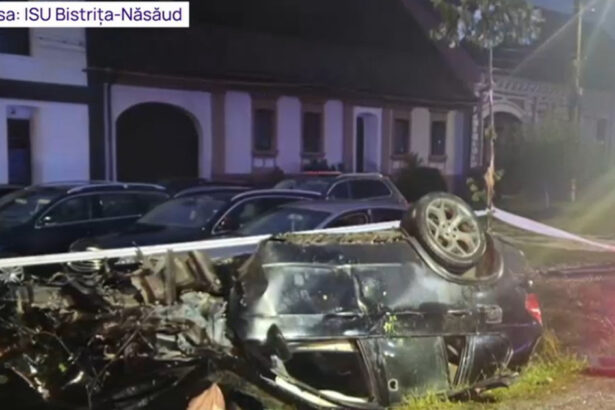 momentul in care o soferita care bause alcool se rastoarna cu masina 3 oameni au fost raniti printre care si un copil 68e221ebe4434