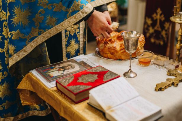 mosii de toamna 2025 ce alimente se impart in sambata mortilor recomandarea preotului pentru fiecare pachet oferit de pomana 69044cae7cfb1