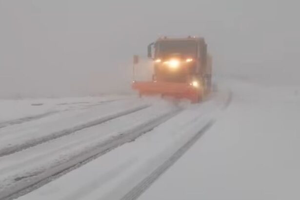 ninsori abundente si viscol pe transfagarasan circulatia rutiera a fost suspendata 68e61b5d7c7ef