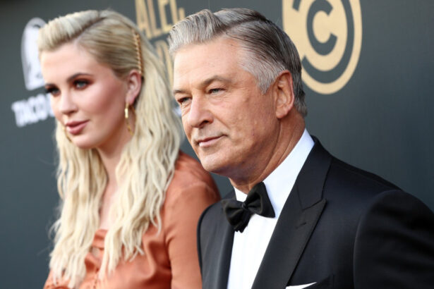 niste idioti narcisisti si dependenti de droguri fiica lui alec baldwin si kim basinger acuzatii grave la adresa parintilor 68ff98c0c53fe