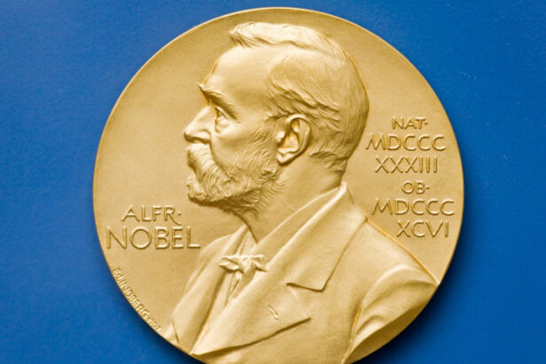 nobel 2025 ondeletele astrofizica si mantia invizibilitatii printre favorite la premiul nobel pentru fizica 68e4bdee99b3a