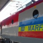 perchezitii cu mascatii la cfr marfa angajati acuzati ca fura motorina si componente de locomotive 68dd2abe49458
