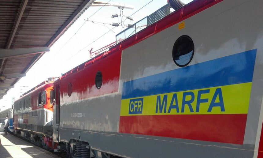 perchezitii cu mascatii la cfr marfa angajati acuzati ca fura motorina si componente de locomotive 68dd2abe49458