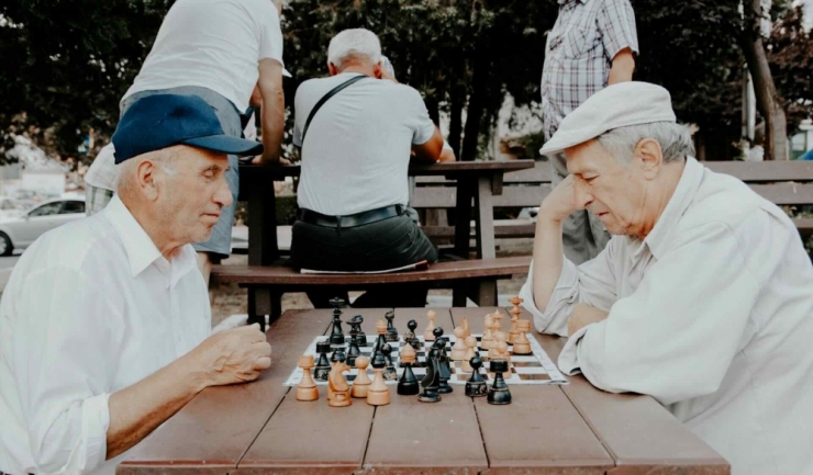peste 46 milioane de pensionari in romania realitatea dura a sistemului de pensii 68f3be10c9c18