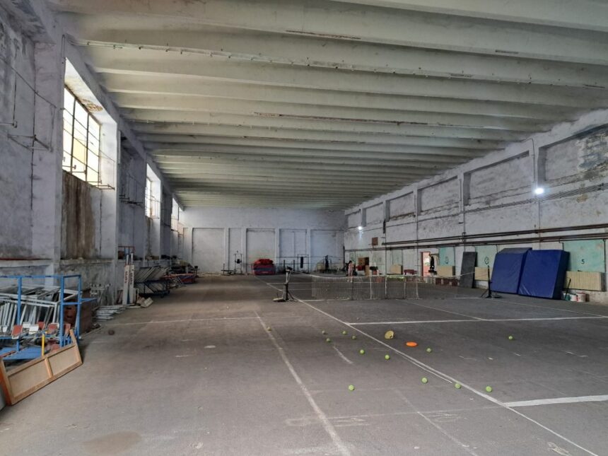 Reabilitarea sălii de atletism de la Badea Cârțan a primit autorizația de construire necesară pentru a începe lucrările. 1 reabilitarea salii de atletism de la badea cartan poate incepe a fost emisa autorizatia de construire 68fff47375e9f