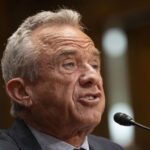 RFK Jr se pregătește să recomande americanilor să consume mai multe grăsimi saturate, contrazicând două decenii de cercetări medicale. 5 rfk jr se pregateste sa recomande americanilor sa consume mai multe grasimi saturate contrazicand doua decenii de studii medicale 68fd0ff12e9ec