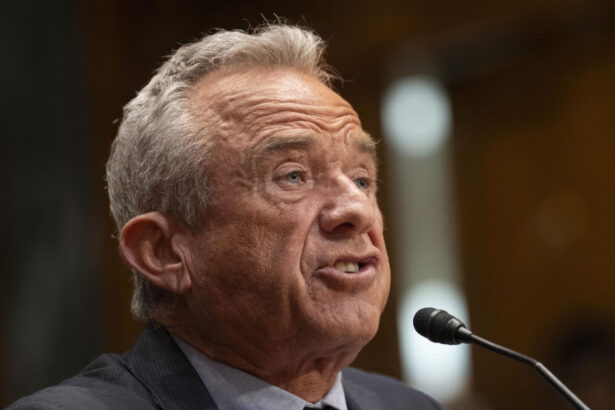 rfk jr se pregateste sa recomande americanilor sa consume mai multe grasimi saturate contrazicand doua decenii de studii medicale 68fd0ff12e9ec