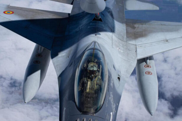 romania isi intareste apararea aeriana ionut mosteanu o noua escadrila de f 16 fighting falcon intra in misiune sub comanda nato 68fbd37d4ee55