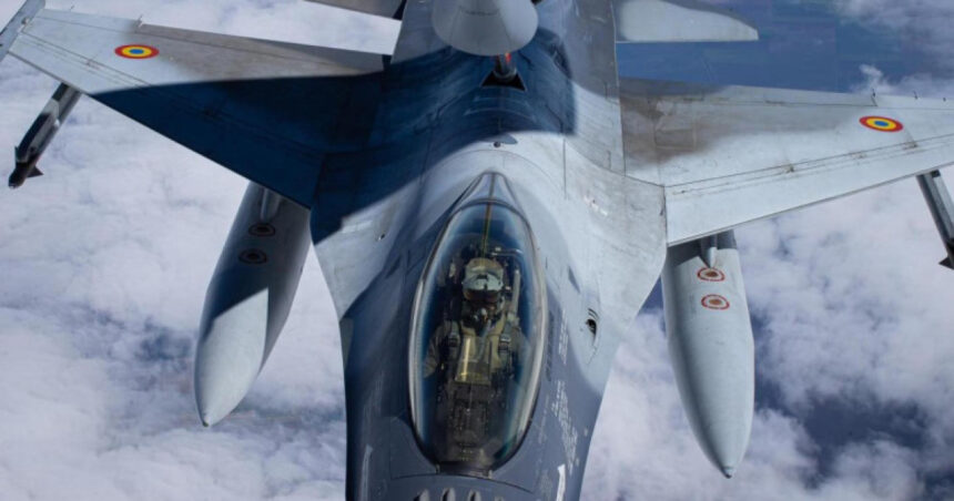 România își întărește apărarea aeriană: Ionuț Moșteanu anunță intrarea în misiune a unei noi escadrile de F-16 Fighting Falcon sub comandă NATO 1 romania isi intareste apararea aeriana ionut mosteanu o noua escadrila de f 16 fighting falcon intra in misiune sub comanda nato 68fbd37d4ee55