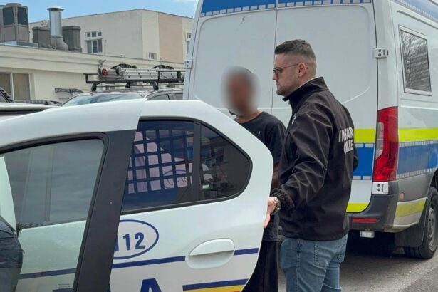 scandal in tomis nord un preot a spart geamul unei masini la vederea politistilor a devenit recalcitrant si a fost incatusat 690374191b01c