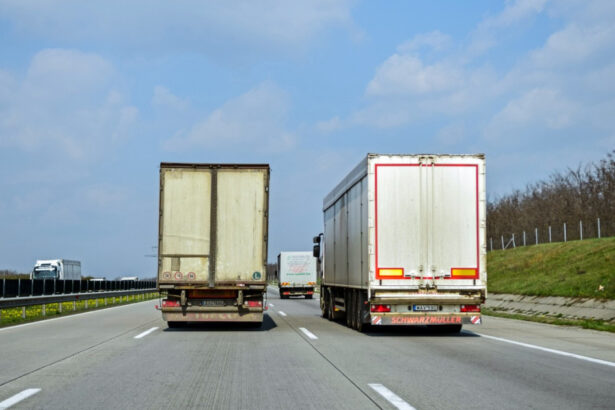 transporturi incendiate pentru despagubiri o retea organizata dadea foc la tir uri in care trebuia sa fie marfa de lux 68f88ecb23ad7
