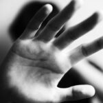 victimele violentei domestice nu vor mai plati taxa de timbru pentru divort si partaj proiectul a fost adoptat de senat 68f79c31ec7d3