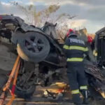 Accident cu doi morți în județul Iași: un BMW s-a ciocnit cu un TIR după ce șoferul autoturismului a depășit pe linie continuă. 10 video accident cu doi morti in judetul iasi un bmw s a ciocnit cu un tir dupa ce soferul autoturismului a depasit pe linie continua 6900e84820d00