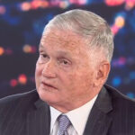 Adrian Zuckerman: M-a surprins că anunțul retragerii unor trupe ale SUA s-a făcut când Trump era în Asia. E o mare primejdie. 7 video adrian zuckerman m a surprins ca anuntul retragerii unor trupe ale sua s a facut cand trump era in asia e o mare primejdie 6903ca8ca174f