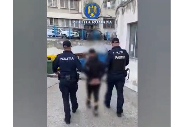 video barbat arestat dupa ce si a lovit prietenul cu un ciocan in cap judecatorii l au trimis dupa gratii pentru 30 de zile 68f9e58437671