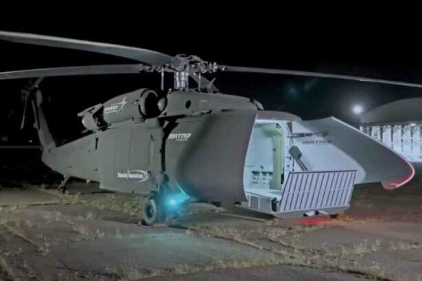 video black hawk a fost reinventat pe structura sa s a construit o drona cargo fara pilot s 70uas u hawk o legenda renaste 68efd6592ed30