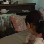 „Ca un coteț de porci”. Familii în camere mici, întunecoase și fără baie. România, printre țările UE cu cele mai dificile condiții de trai. 13 video ca un cotet de porci familii in camere mici intunecoase si fara baie romania in topul tarilor ue unde se traieste cel mai greu 690244526d7e8