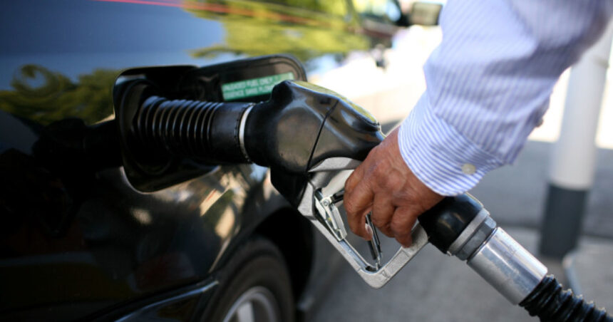 video carburantii continua sa se scumpeasca preturile au crescut de trei ori luna aceasta cand este anuntata o noua majorare 690224acee935