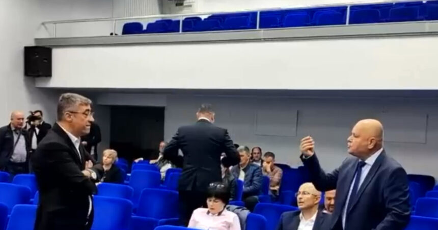 video cearta intre doi lideri psd pnl din braila zat sa i spui lui ma ta mai porcule ce eu sunt pisica mi a spus sa mi iau pastilele 68dd098b41919