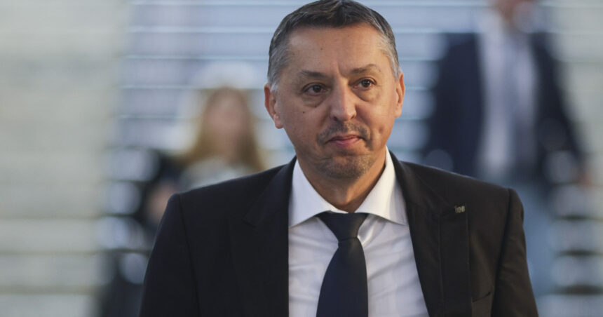 video daniel david am trecut de furtuna fiscal bugetara am reusit sa salvam salariile si bursele pana la sfarsitul anului 68fa858ff1470